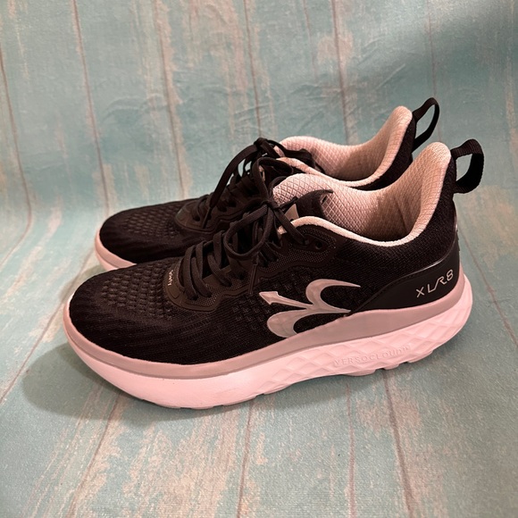 Gravity Defyer Women's Xlr8 Running Shoes
Sz: 9.5 - Picture 2 of 10